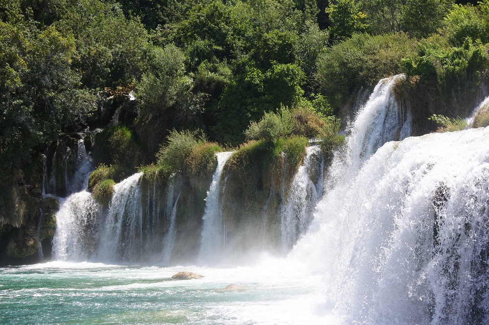 In de schrijfflow voelt als een waterval,  je laat je meevoeren met de stroom. 